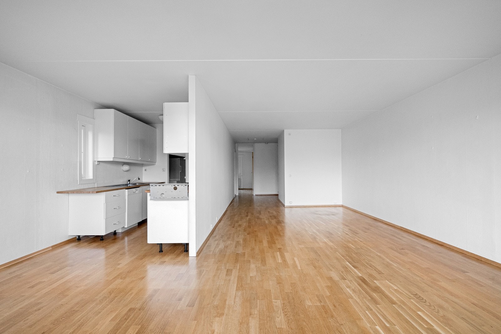 Vindu på endevegg gir ekstra lys og utsyn Galleribilde