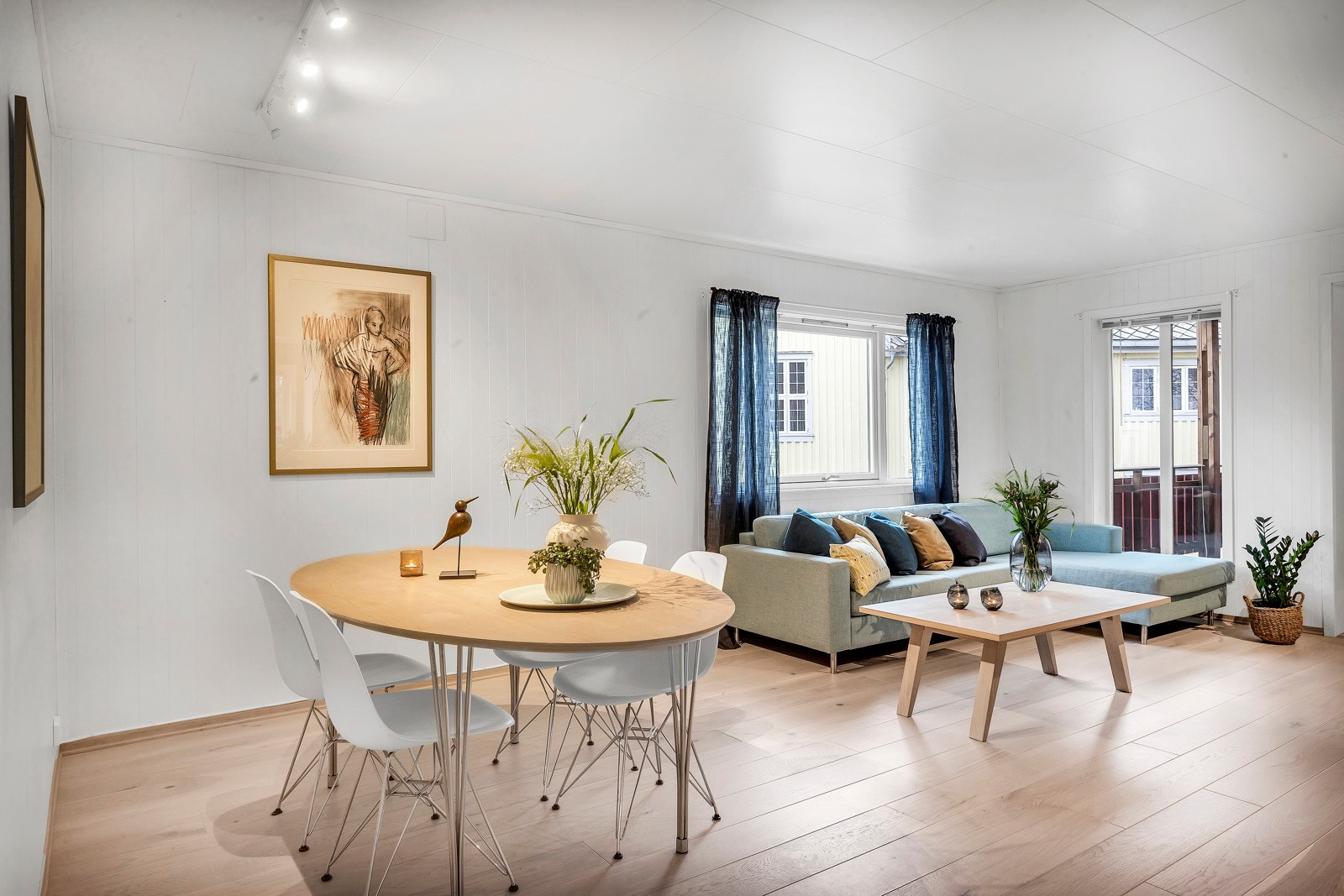 Spiseplassen finner sin naturlige plass i rommet