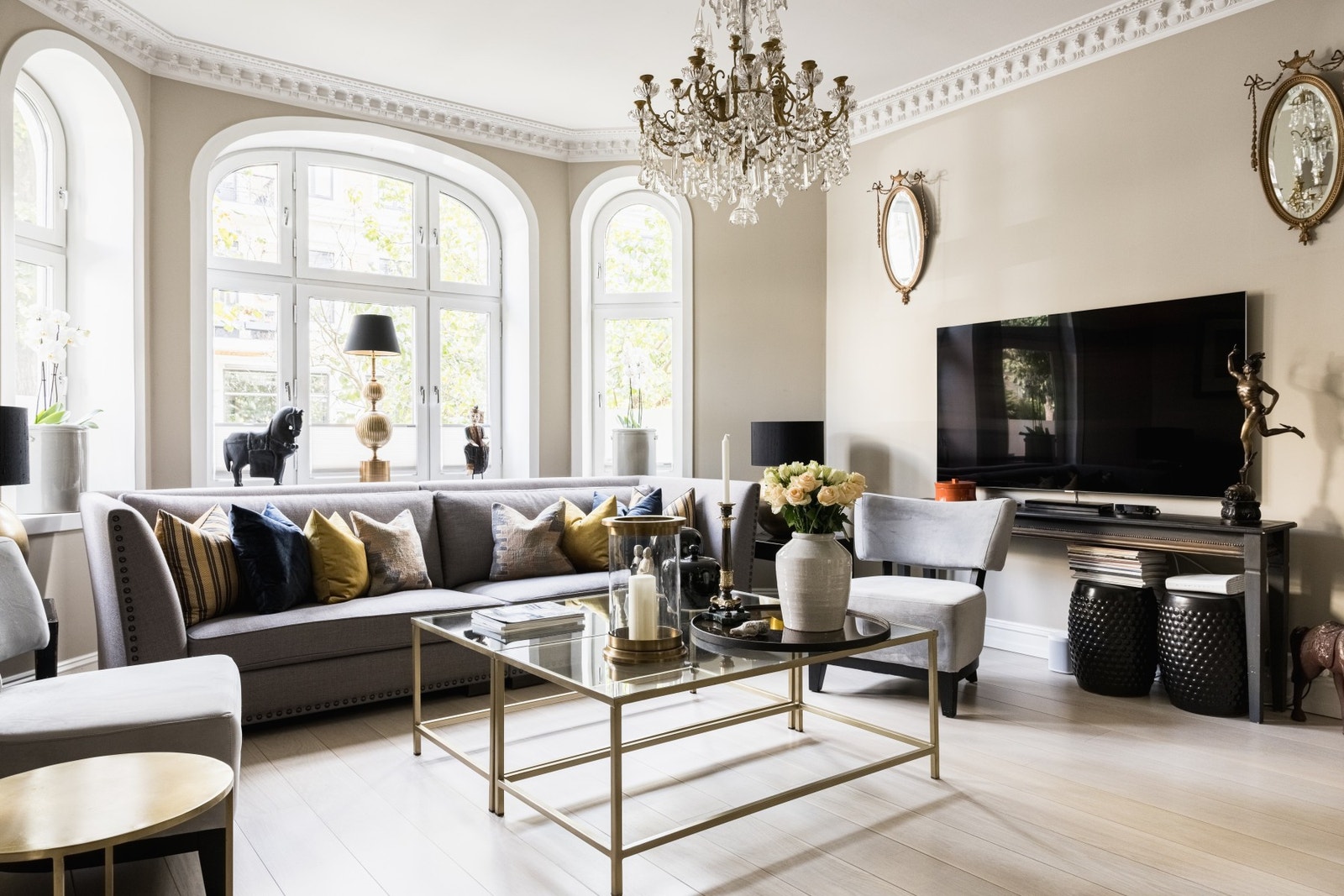 Klassisk 4-roms selveierleilighet med eksklusiv og moderne innredning. Galleribilde