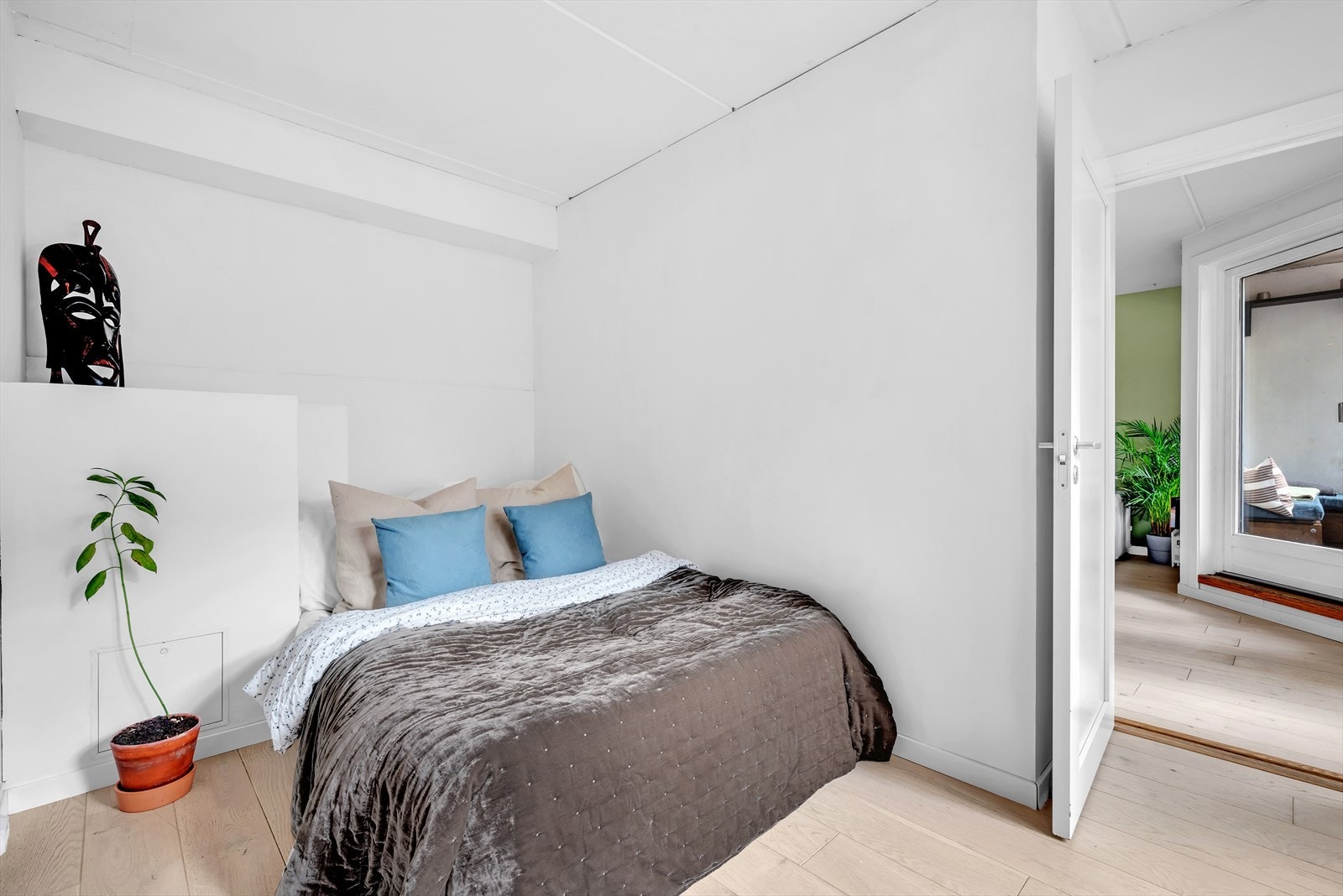 Det er totalt 3 soverom i leiligheten av god størrelse. Galleribilde