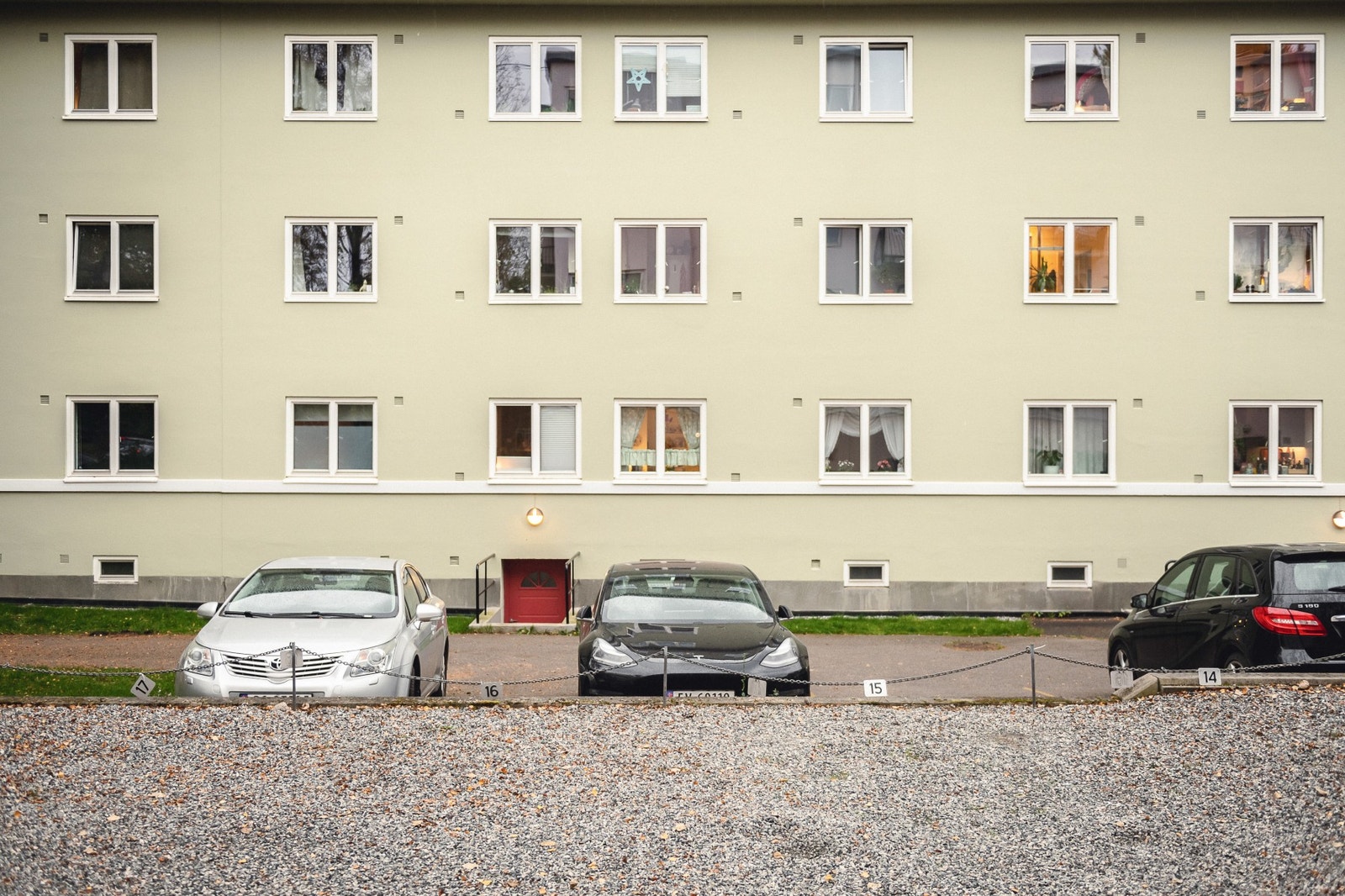 Mulighet for leie av parkeringsplass til kr. 200,- pr.mnd. Galleribilde