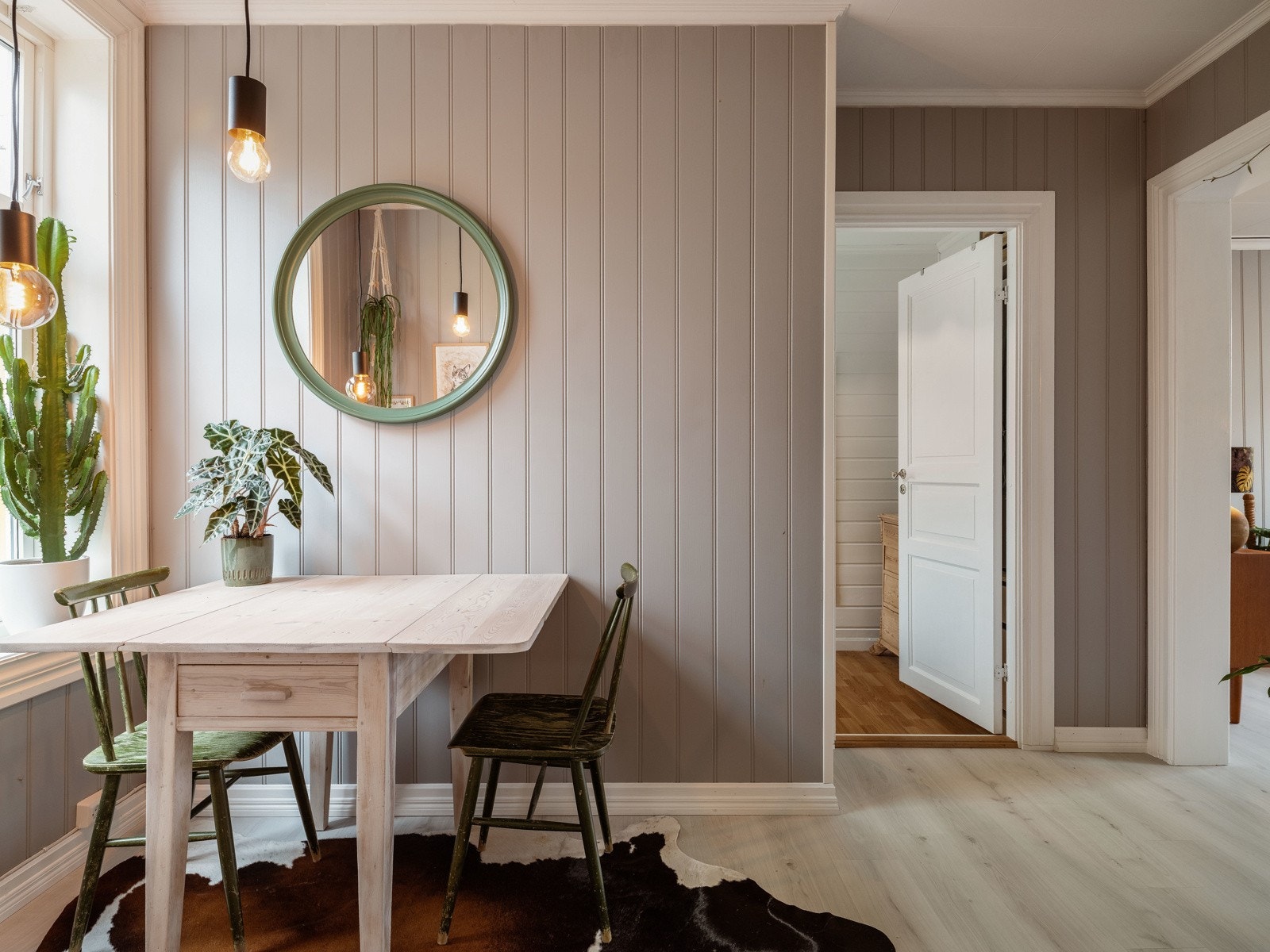 Proaktiv Eiendomsmegling - Ved kjøkkenet er det spisestue på ca. 7 kvm. God plass til spisemøblement. Galleribilde