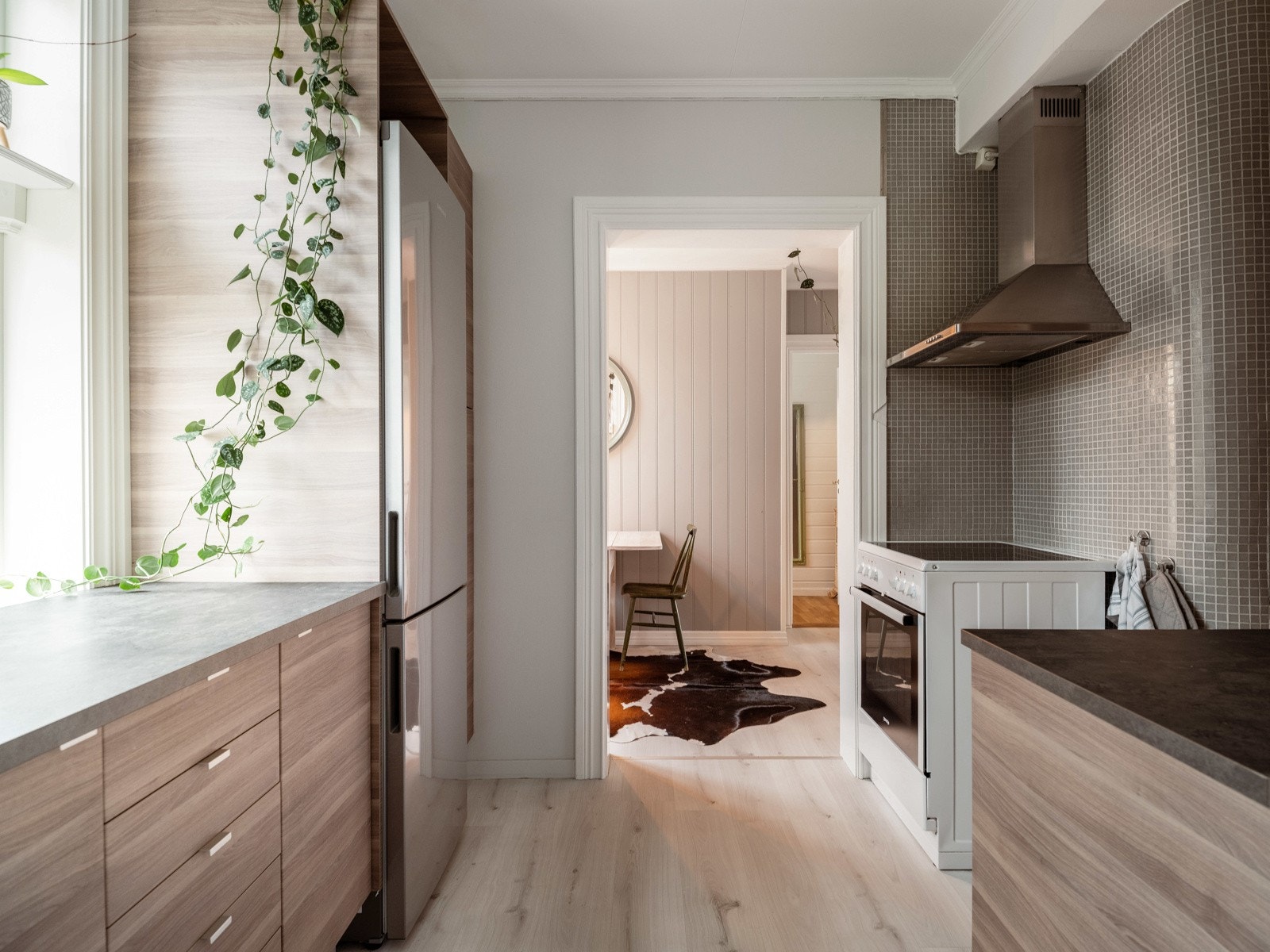 Proaktiv Eiendomsmegling - Pent og romslig kjøkken som ble oppgradert i 2016. Galleribilde