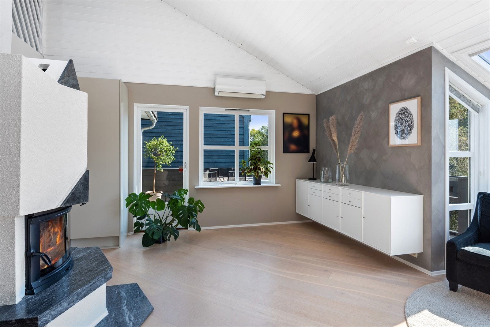 Adkomst til en av boligens terrasser Galleribilde