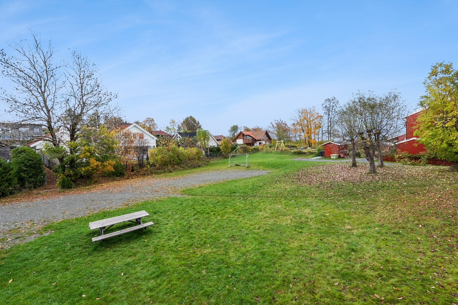 Felles lekeplass - Dette er et område kjent for et svært godt bomiljø da området er veletablert og barnevennlig. Galleribilde