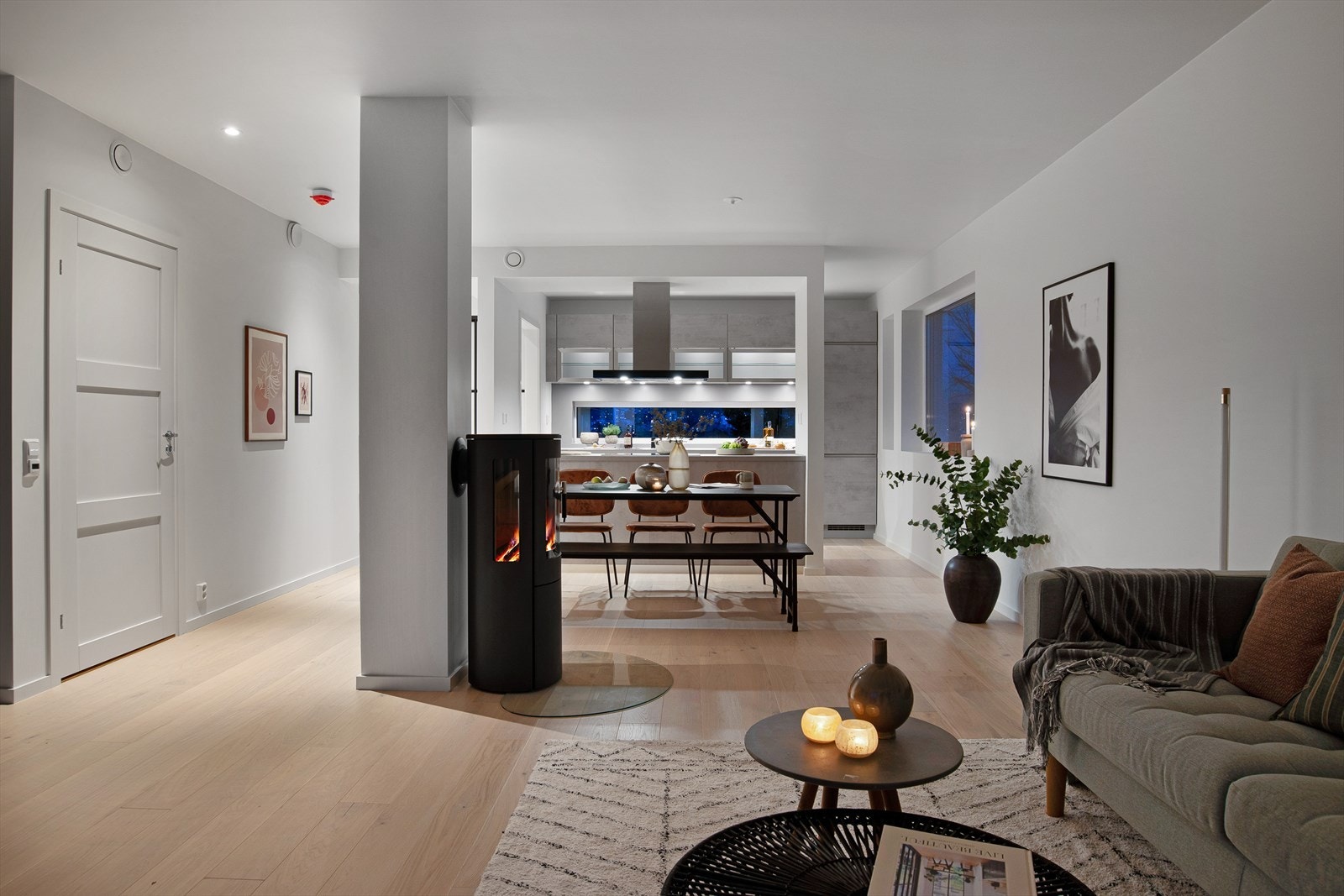 Velkommen til Furuset Allé 35. Bildet er tatt av hus nr. 39 (noe avvik på planløsning kan forekomme). Galleribilde