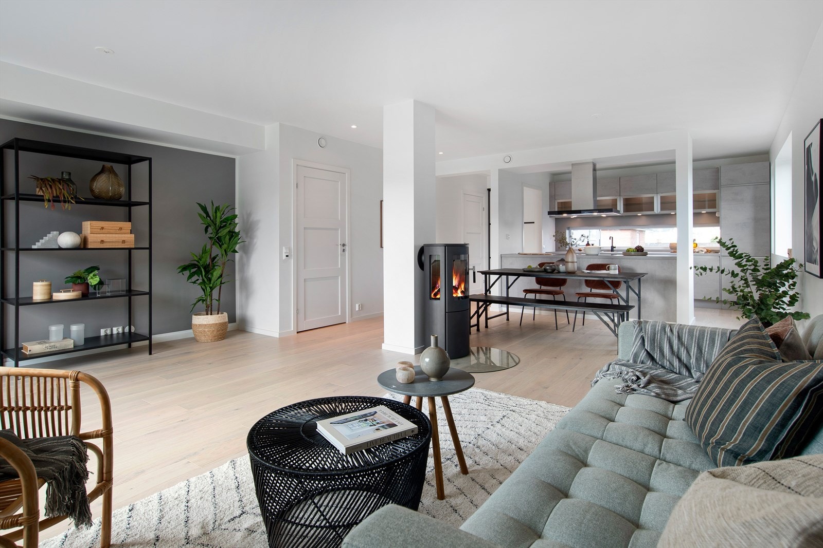 Velkommen til Furuset Allé 35. Bildet er tatt av hus nr. 39 (noe avvik på planløsning kan forekomme). Galleribilde