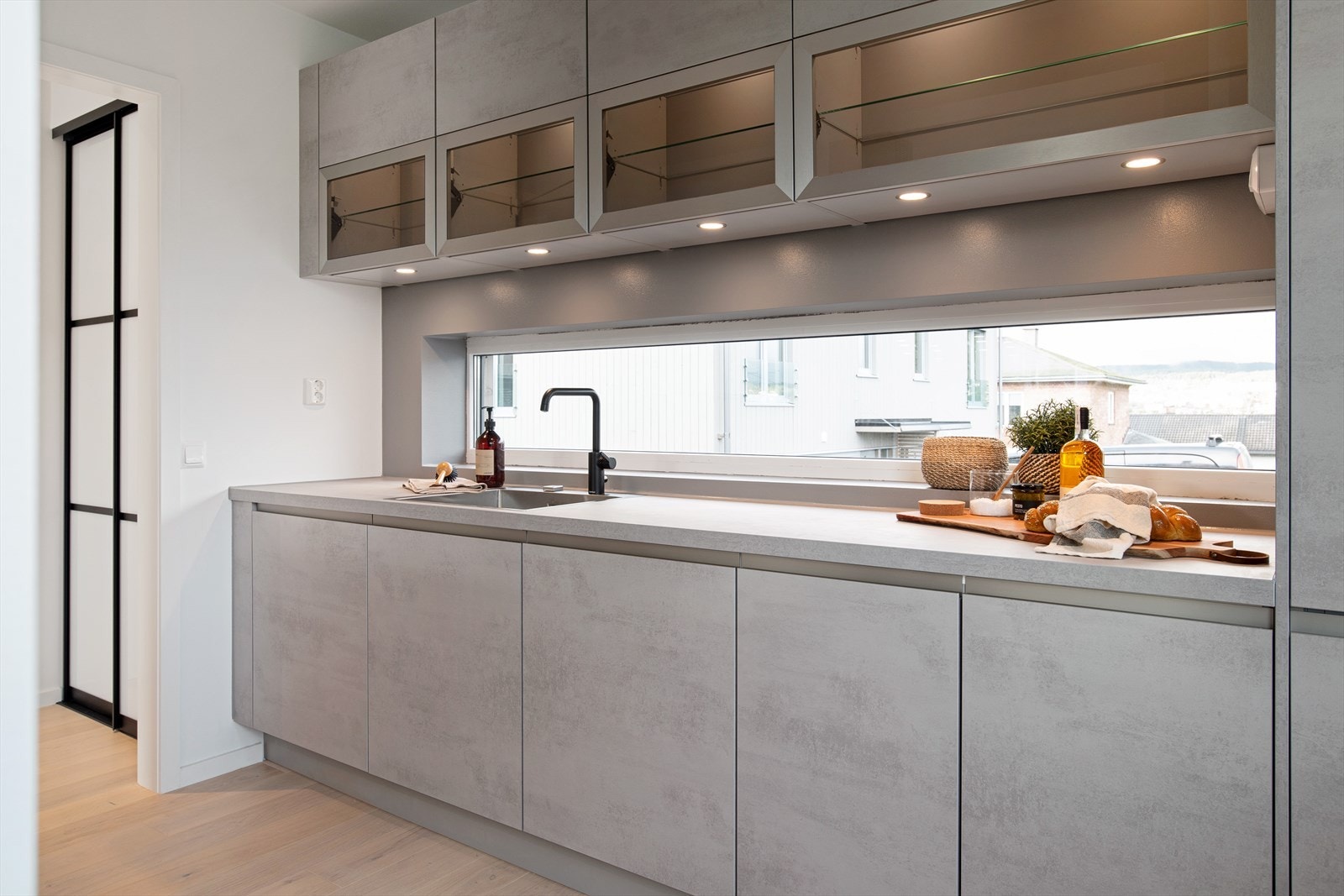 Kjøkken. Bildet er tatt av hus nr. 39 (noe avvik på planløsning kan forekomme). Galleribilde