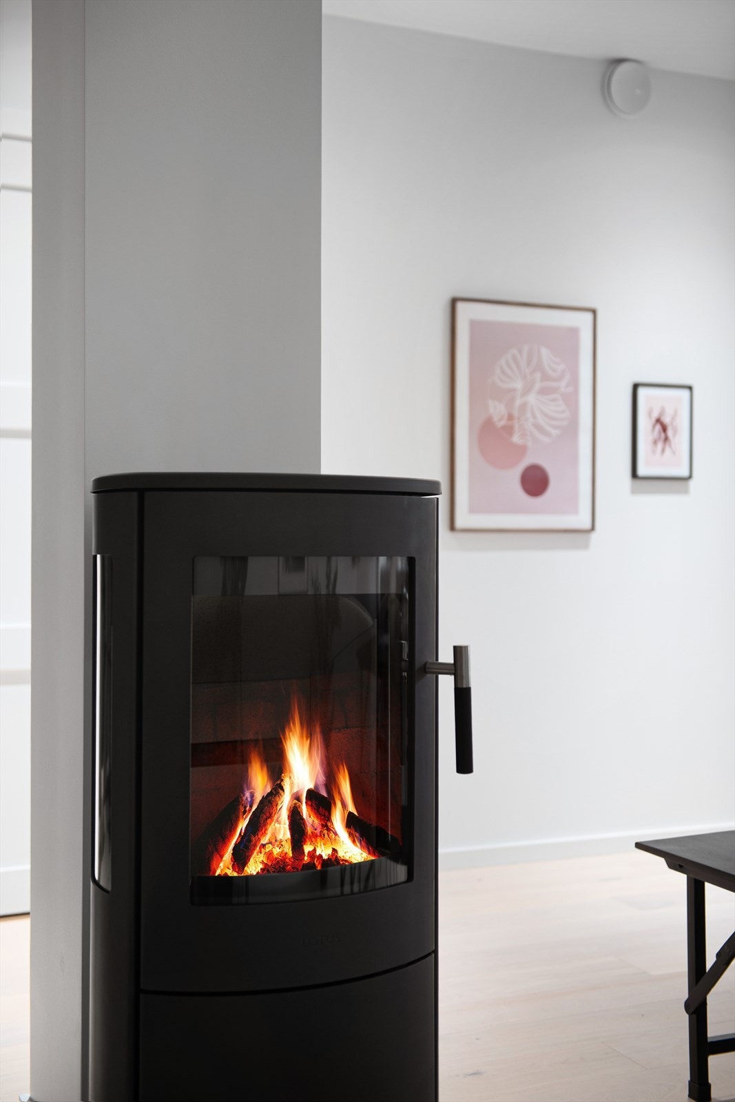 Stue/kjøkken. Bildet er tatt av hus nr. 39 (noe avvik på planløsning kan forekomme). Galleribilde