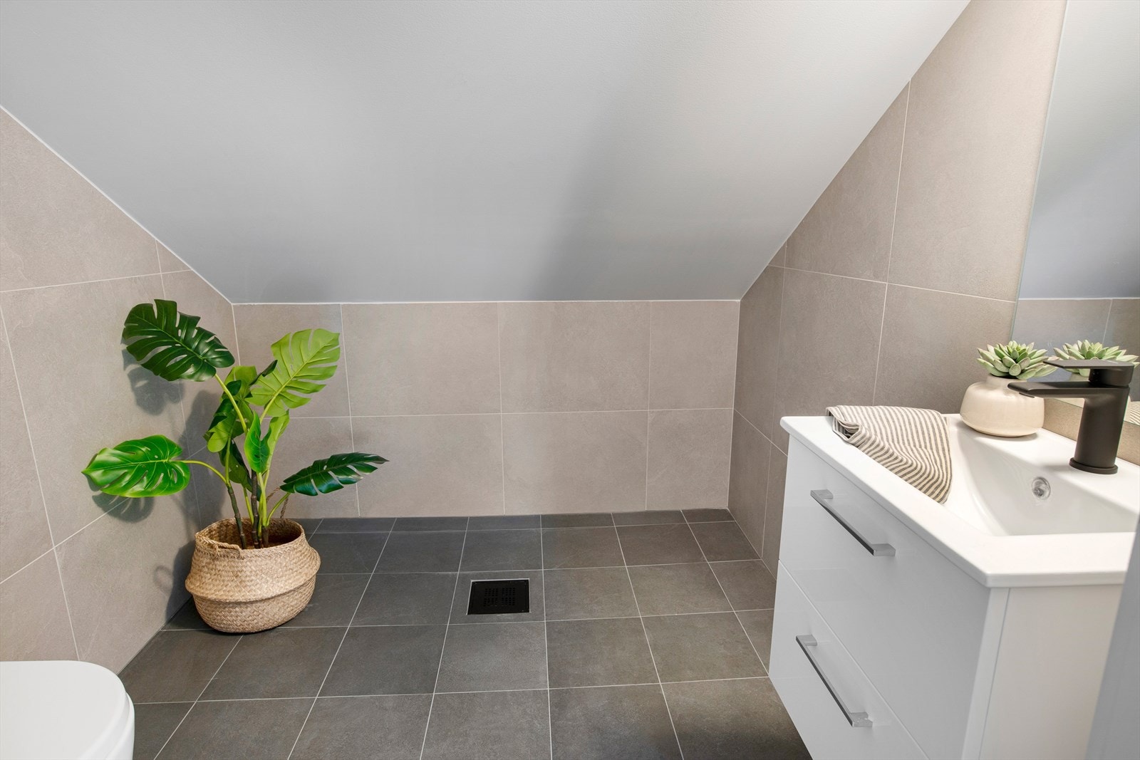 Toalettrom i 3.etasje. Bildet er tatt av hus nr. 39 (noe avvik på planløsning kan forekomme). Galleribilde