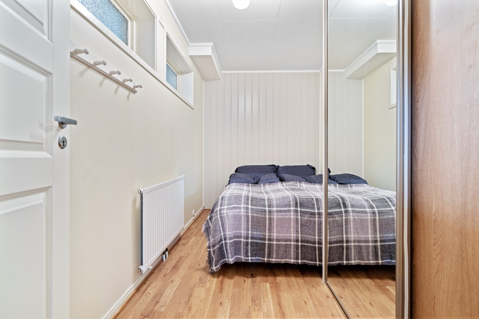 Soverom på hybel. Galleribilde