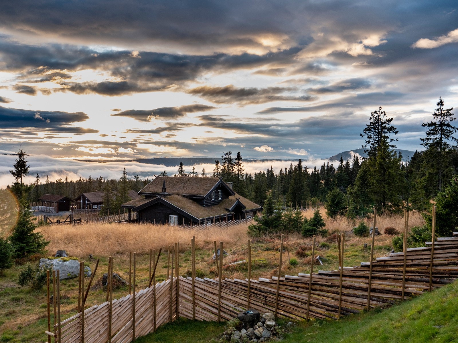 De fleste tomter har vidstrakt utsikt mot Hafjell, Gausdal og Synnfjellet. Galleribilde