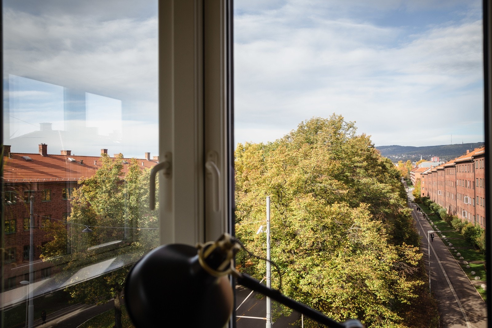 Herfra får dere flott utsikt over et grønt og frodig nabolag. Galleribilde