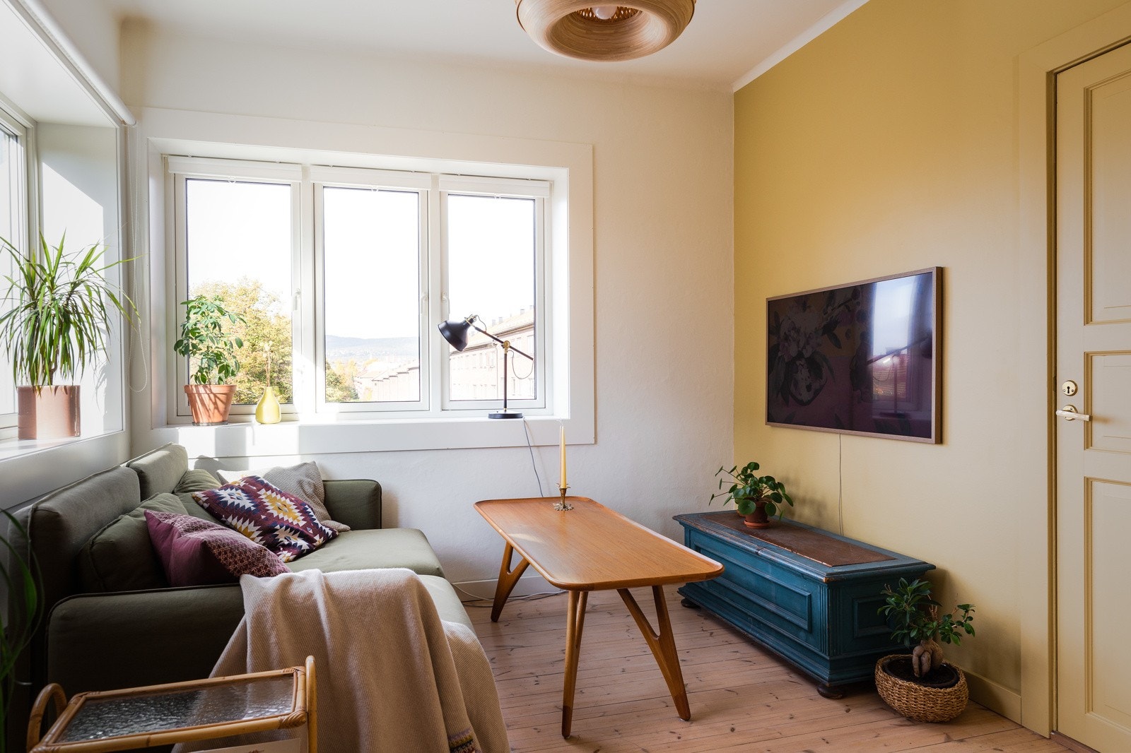 Dette benyttes idag som en hyggelig TV-stue og som et gjesterom når venner eller familie blir litt lengre enn planlagt. Galleribilde