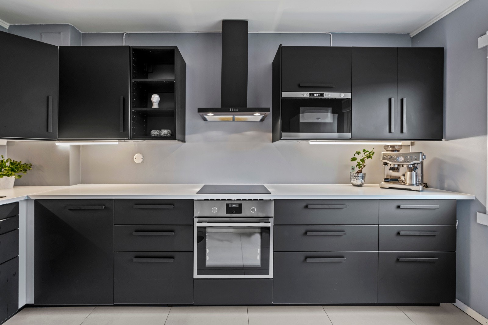 Lekker og gjennomgående 3-roms toppleilighet i 3. etasje Galleribilde