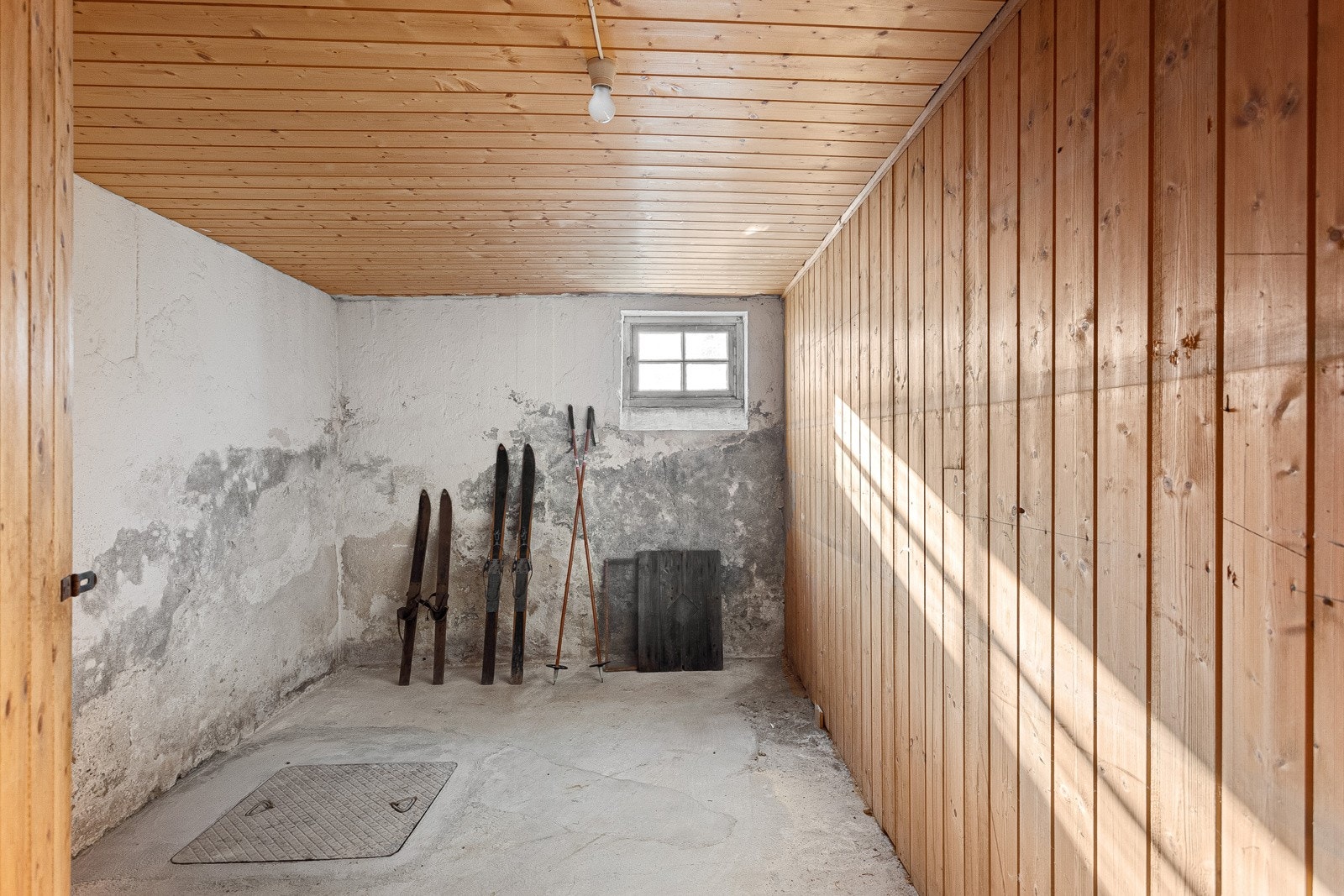 Bodrom i kjeller. Galleribilde