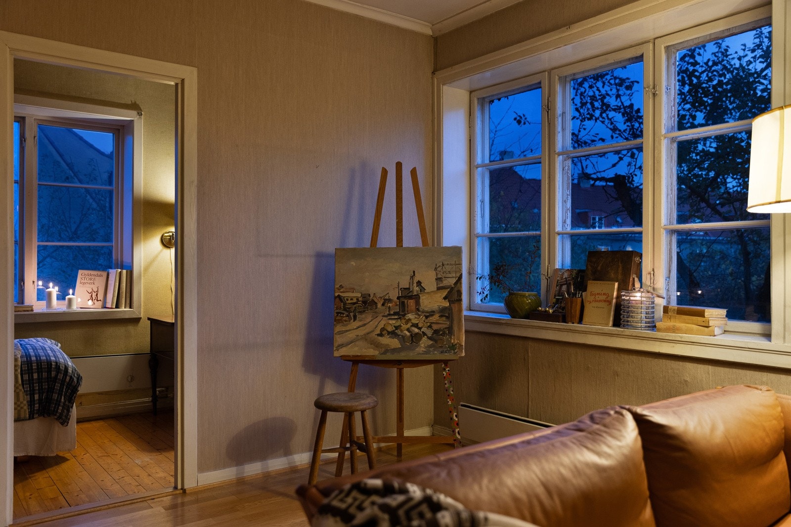 Boligen ligger fint til i byggets 1.etasje, med stort utbyggingspotensial i kjeller på hele 72 kvm. Galleribilde