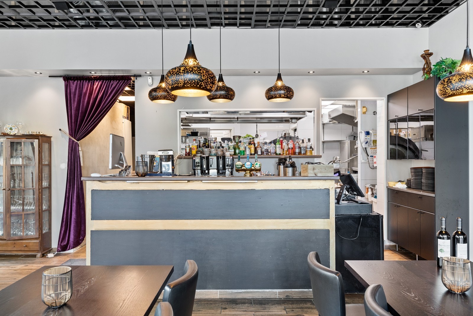Seksjon 172: Restaurant/servering Galleribilde