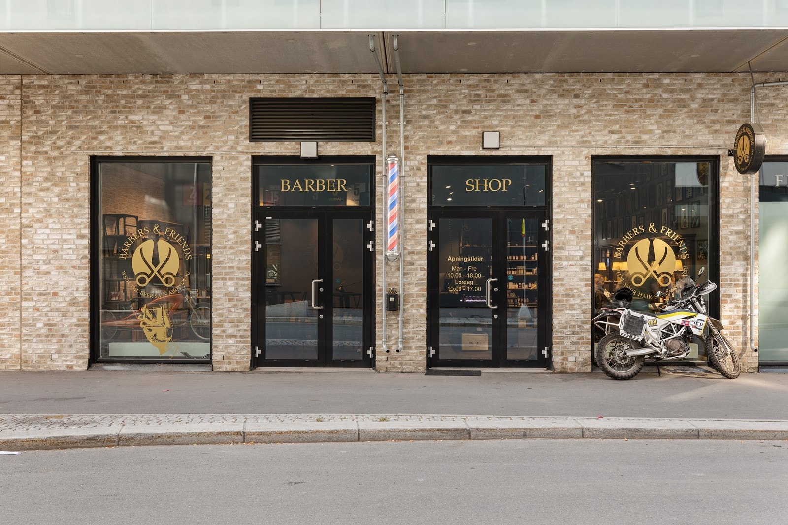 Seksjon 171: Barberer/frisørsalong Galleribilde