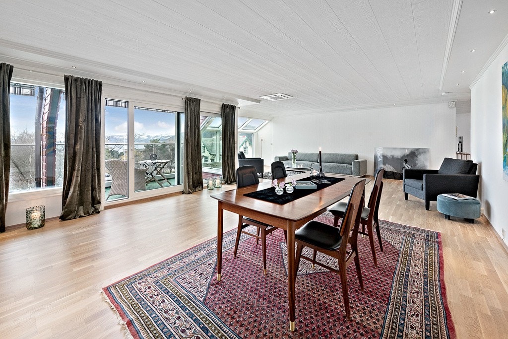 Godt med lys i stuen Galleribilde