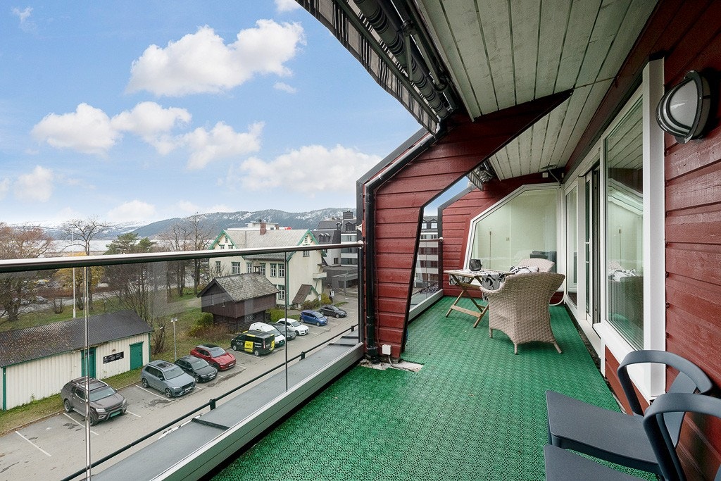 God plass til utemøbler Galleribilde