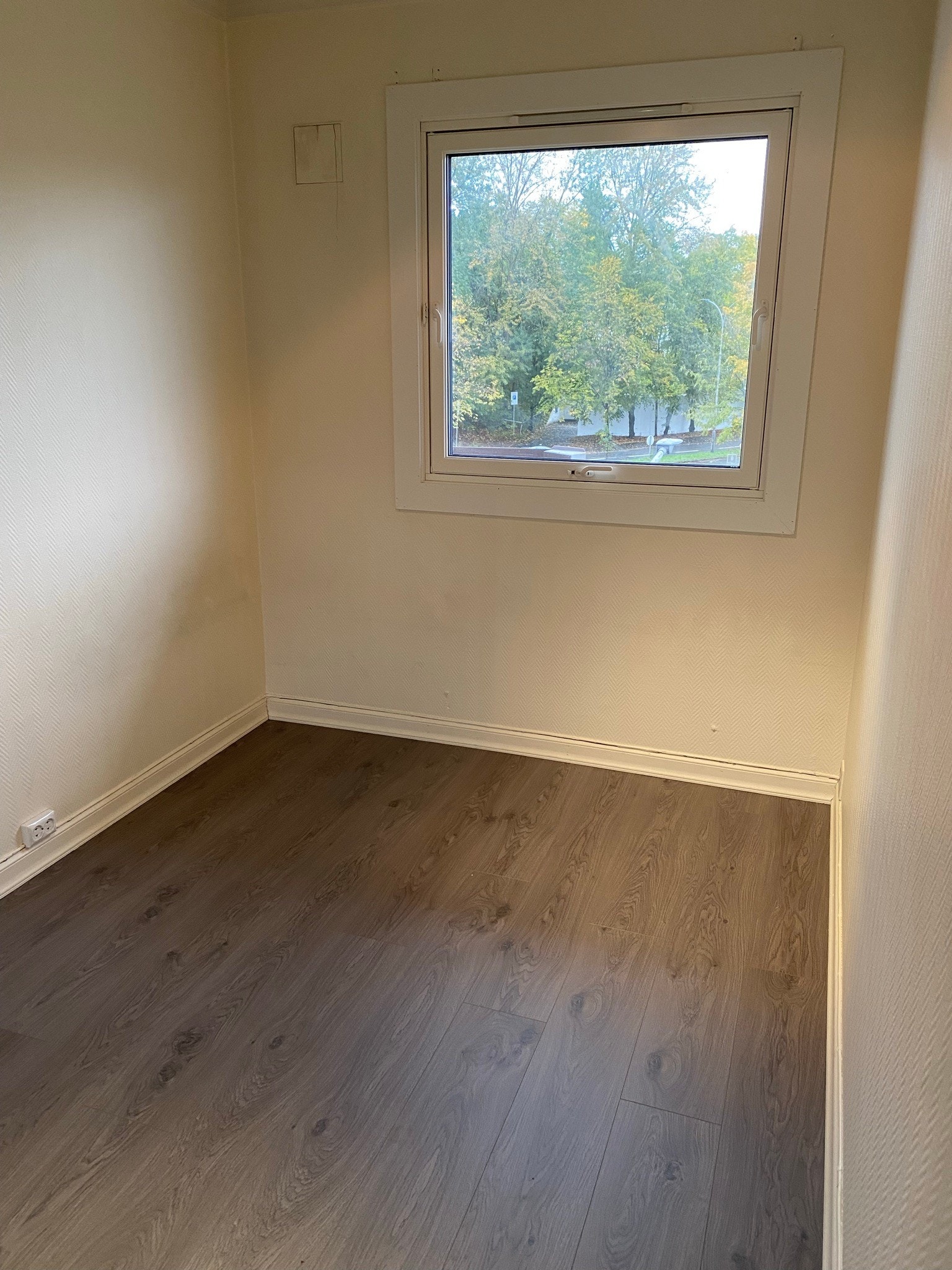 Soverom 2 med garderobeskap Galleribilde