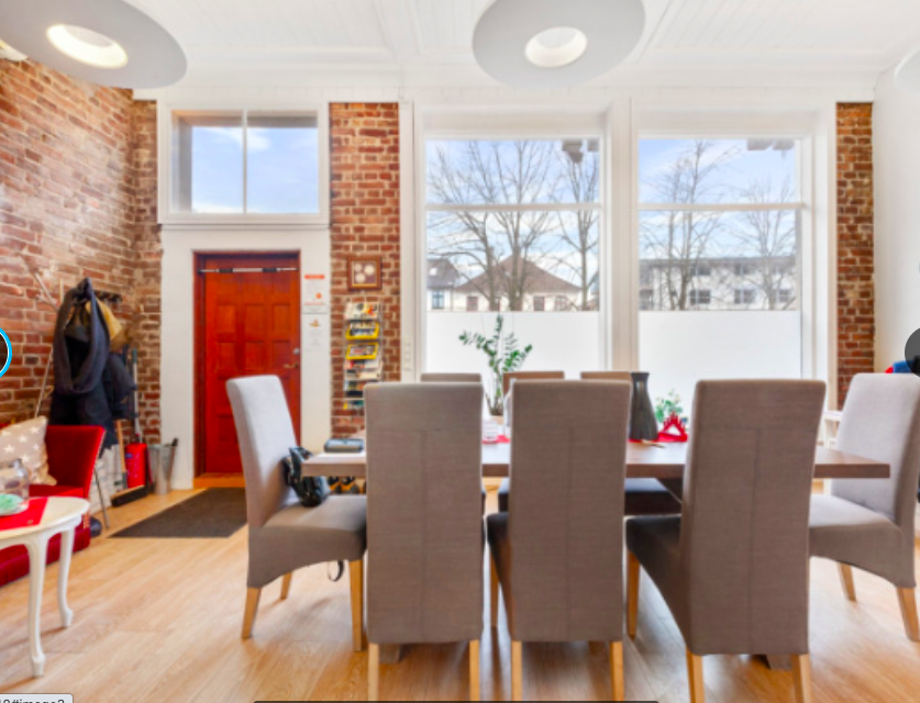 Lyst og fint i 1. etasje Galleribilde