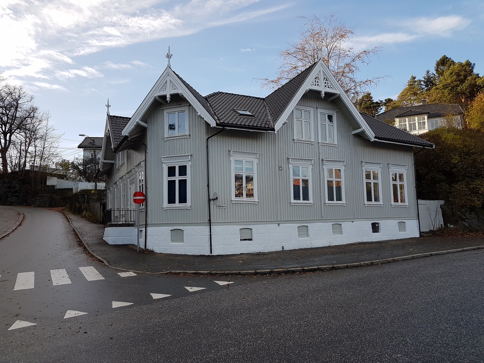 Utvendig - leilighet 1 etasje, i hjørnet. Galleribilde