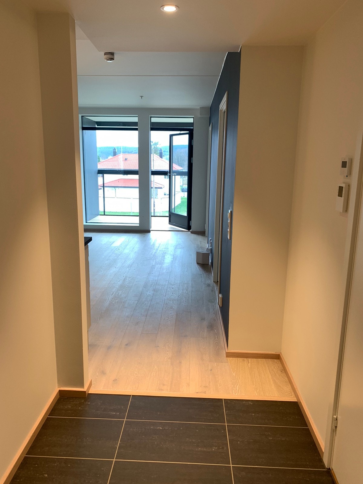 Inn til kjøkken/stue Galleribilde