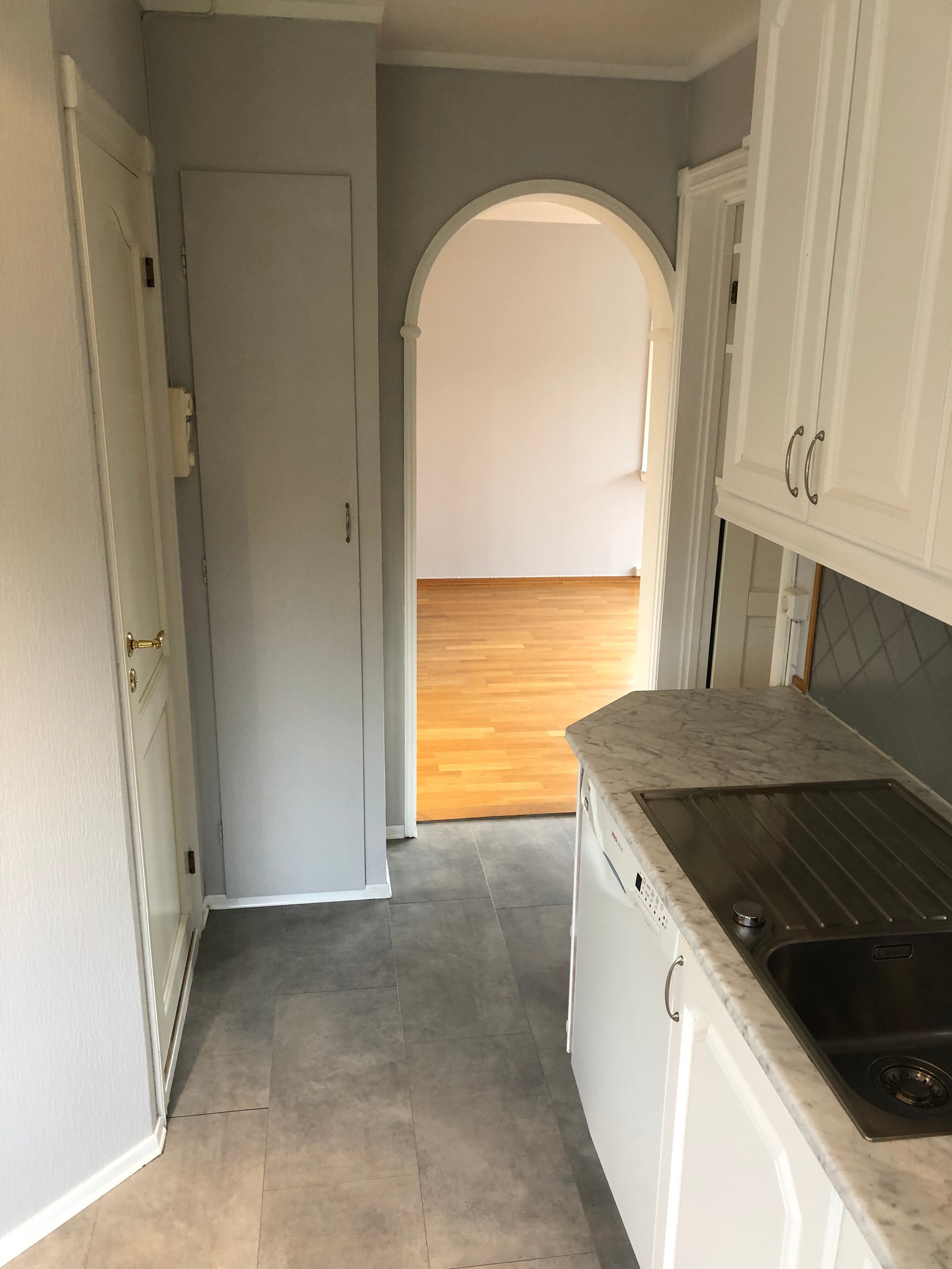 Kjøkken mot stue Galleribilde