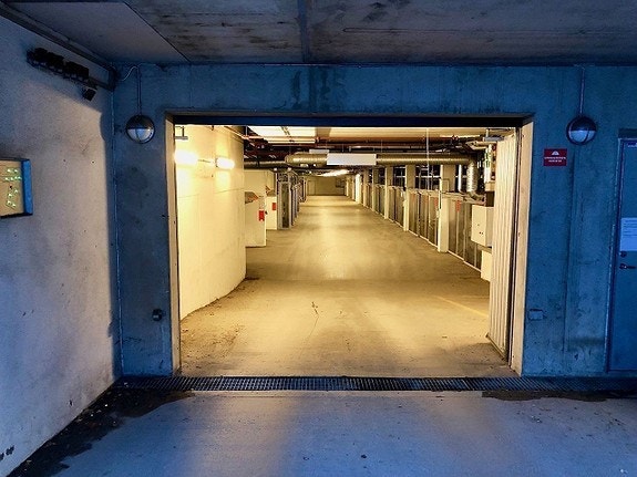 Inngang til garasjen Galleribilde