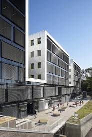 Ullern videregående skole (3 min gangavstand) Galleribilde