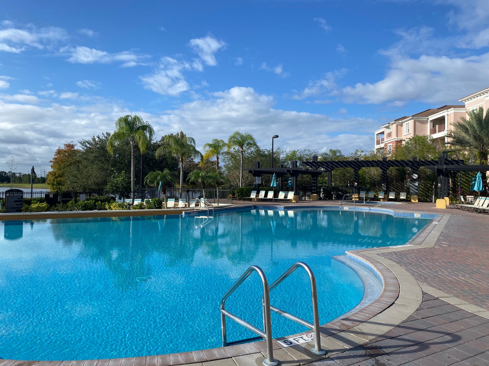 Bassengområdet Vista Cay Clubhouse Galleribilde