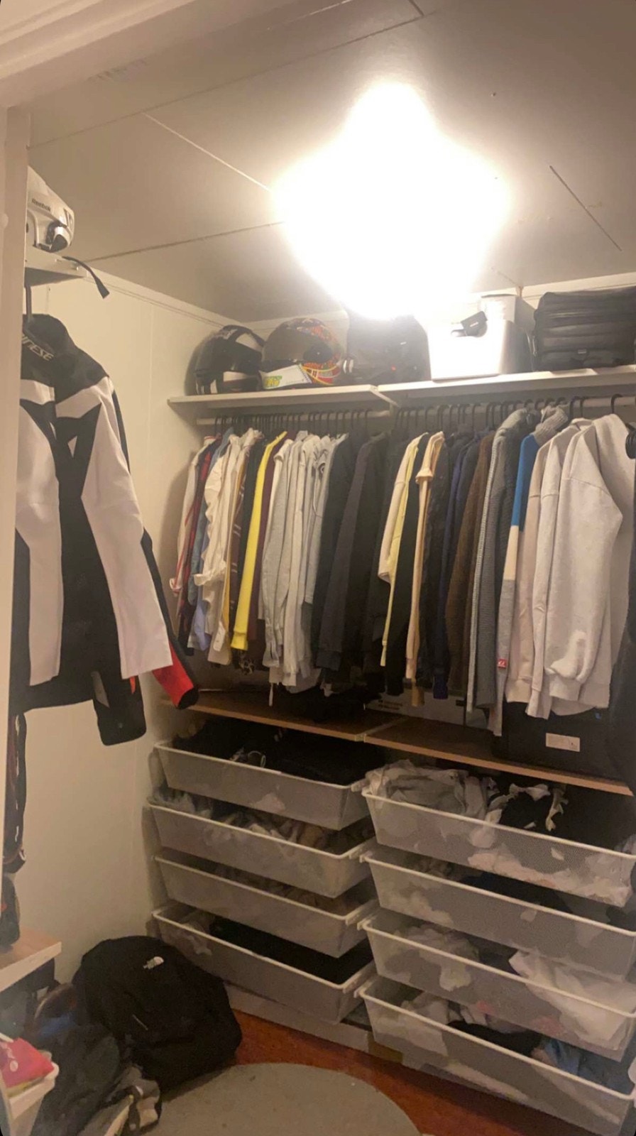 Walk-in-closet Galleribilde