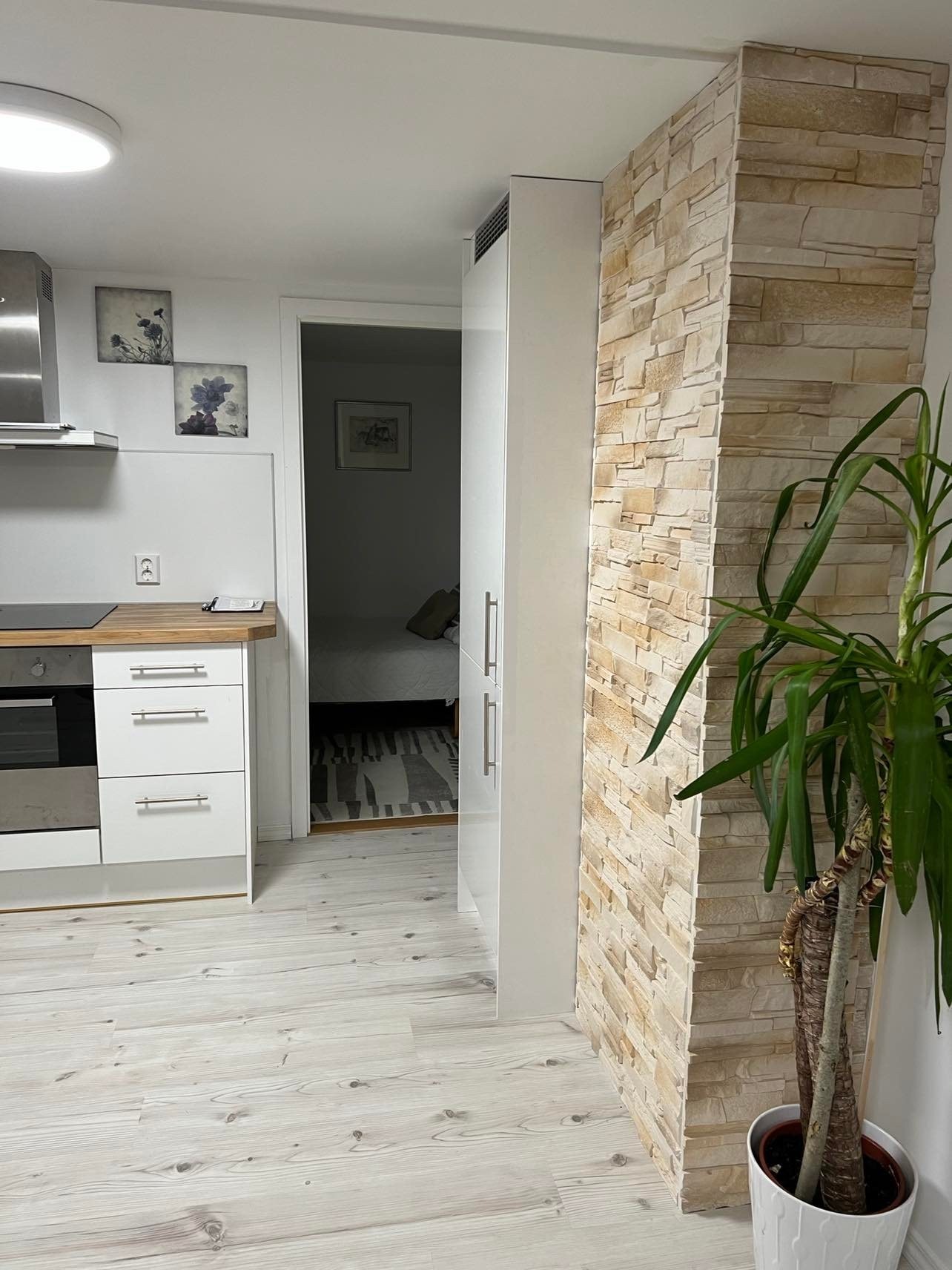 Stue med kjøkken Galleribilde