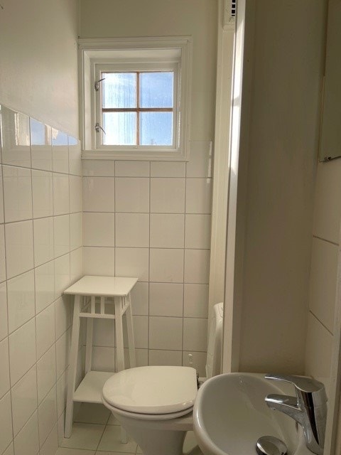 lille toalett Galleribilde