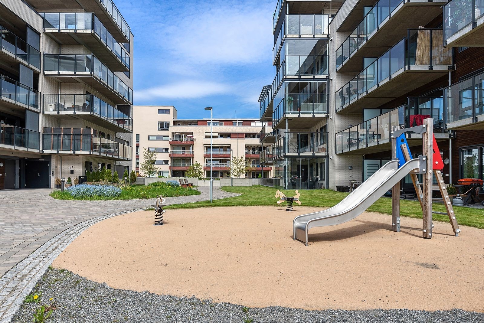 Lekeplass og fellesarealer. Galleribilde