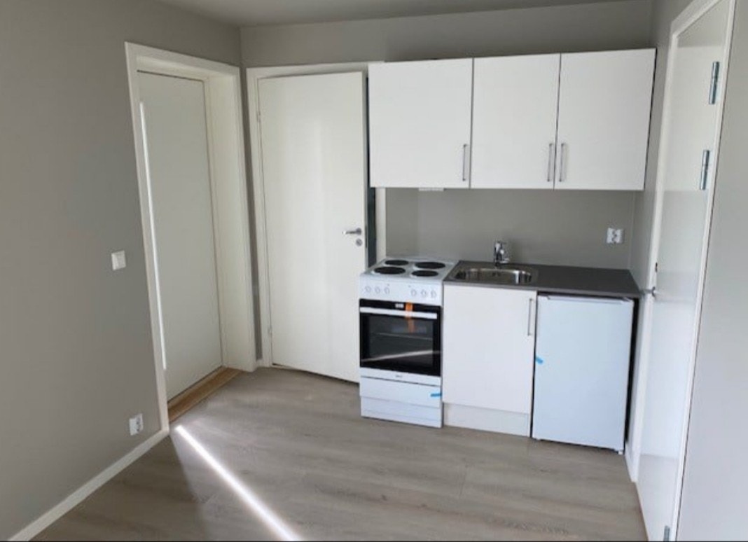 Fullt utstyrt kjøkken Galleribilde