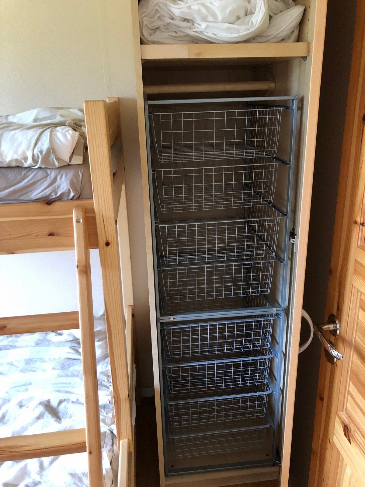 Soverom, begge har garderobeskap Galleribilde