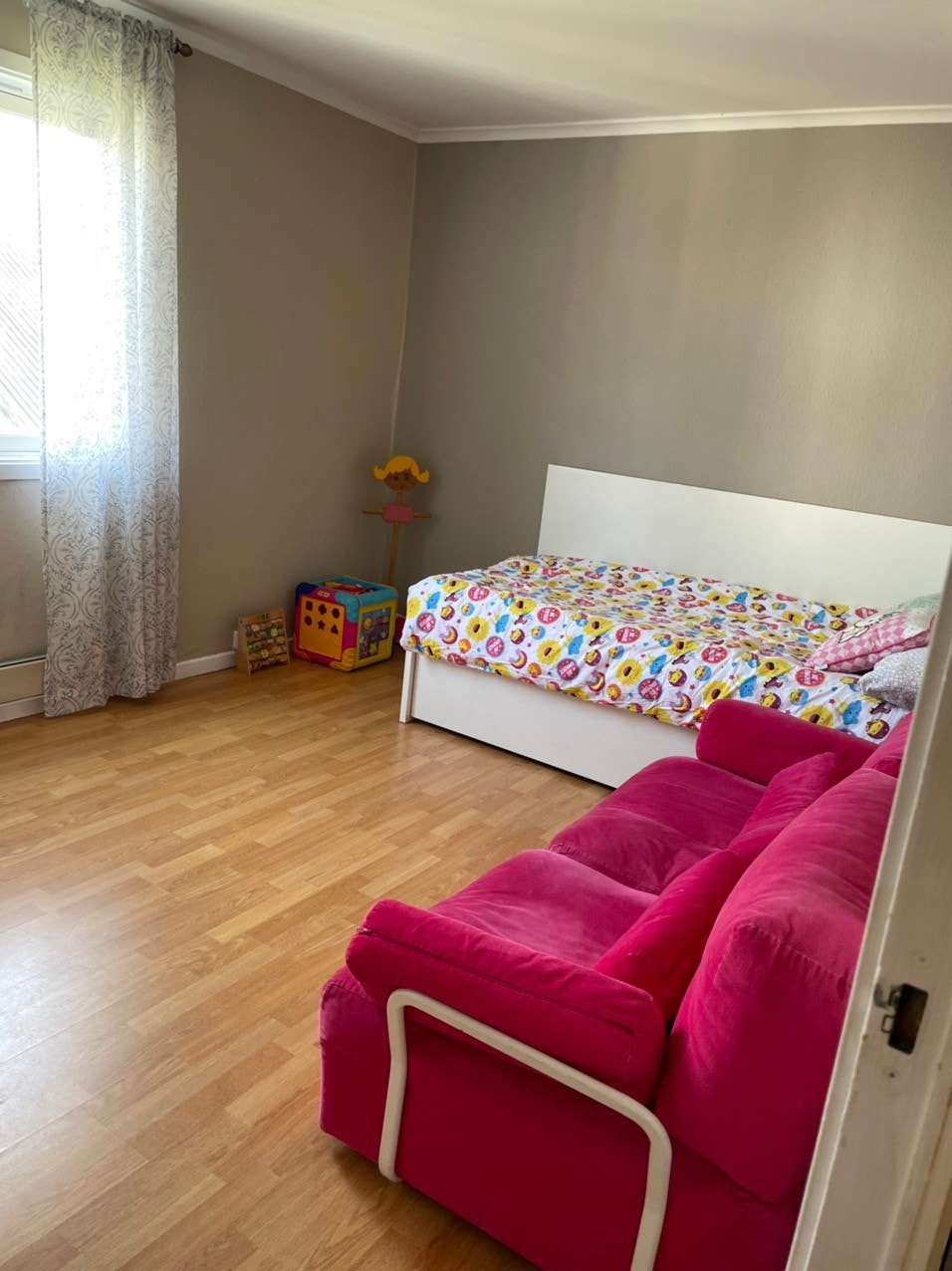 Soverom 1med møbler Galleribilde