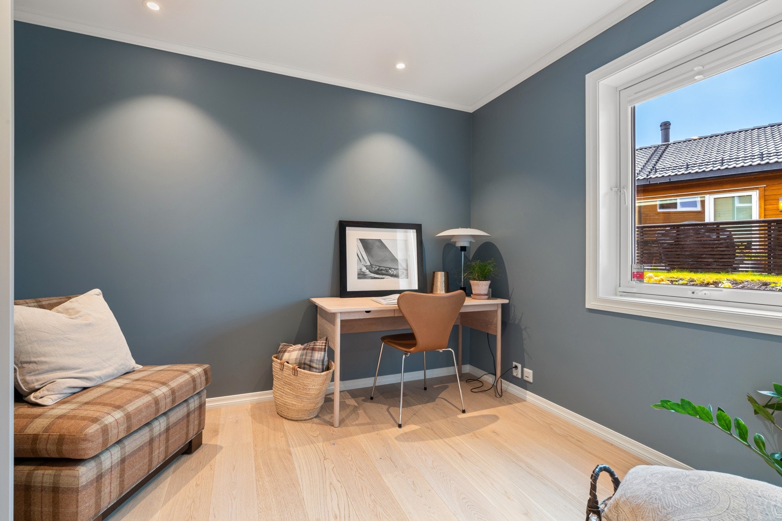 Det fjerde soverommet er i dag innredet som kontor Galleribilde