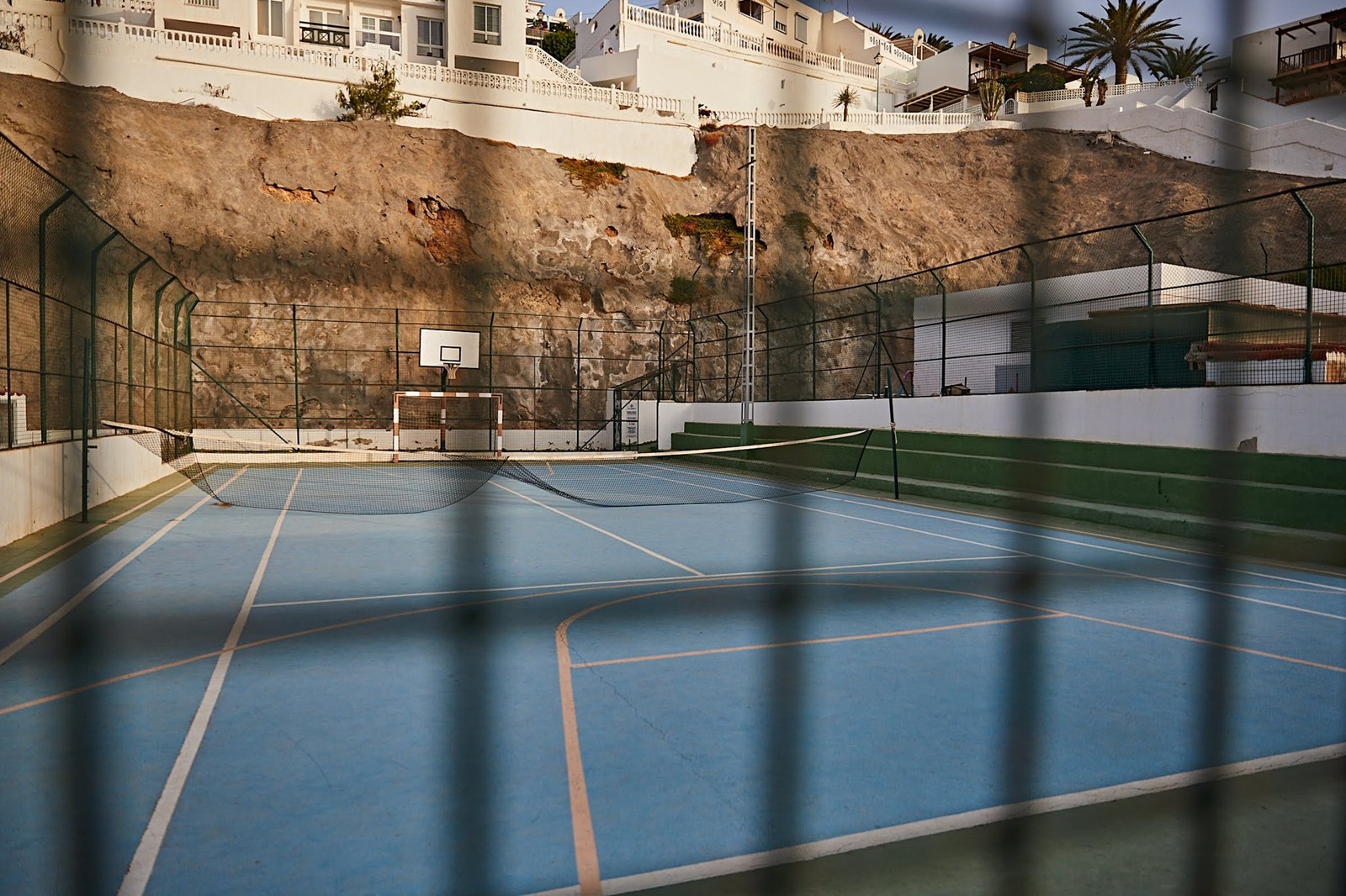 Tennisbane - også en del av anleggets fasiliteter Galleribilde