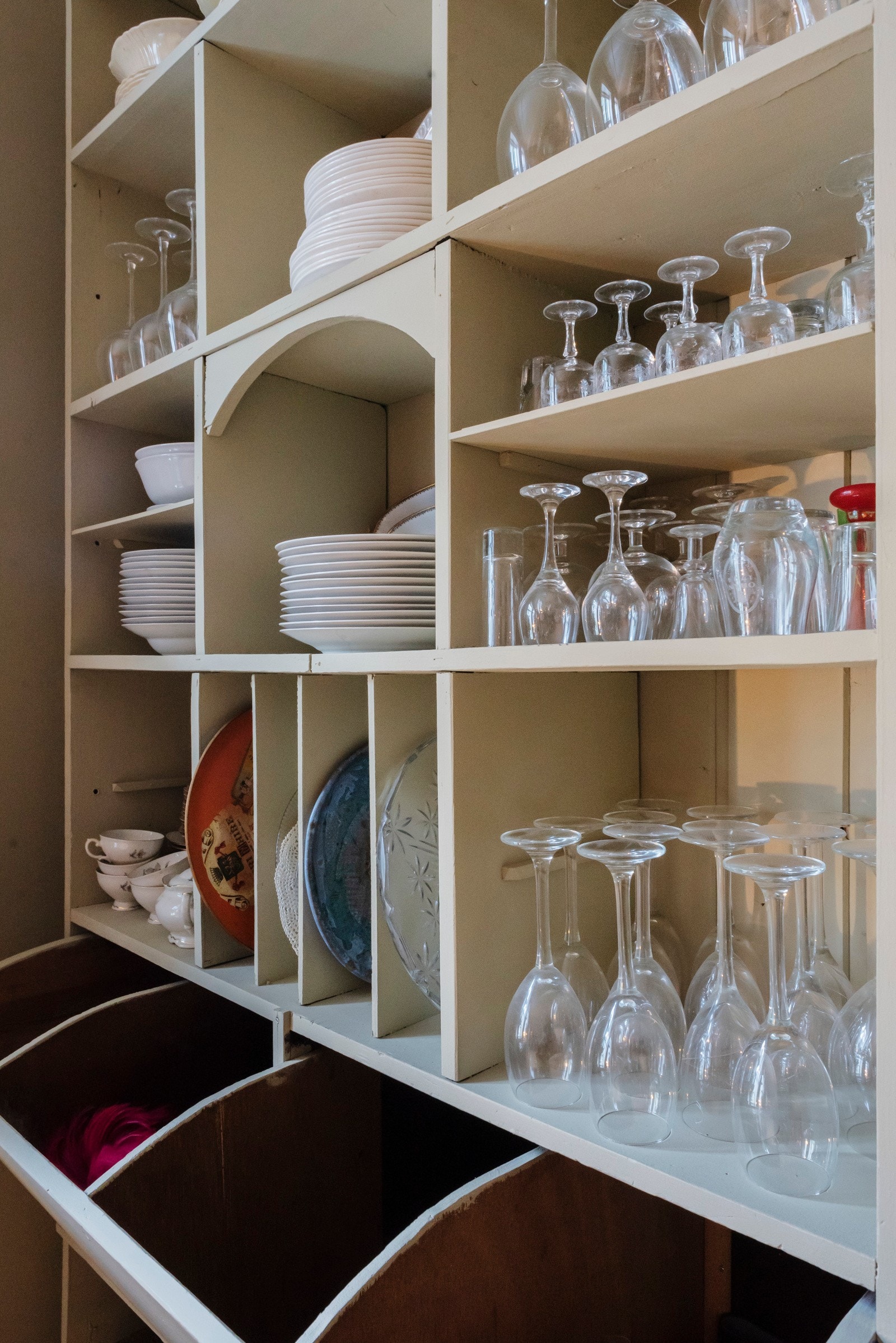 God veggplass i spisestuen. Galleribilde