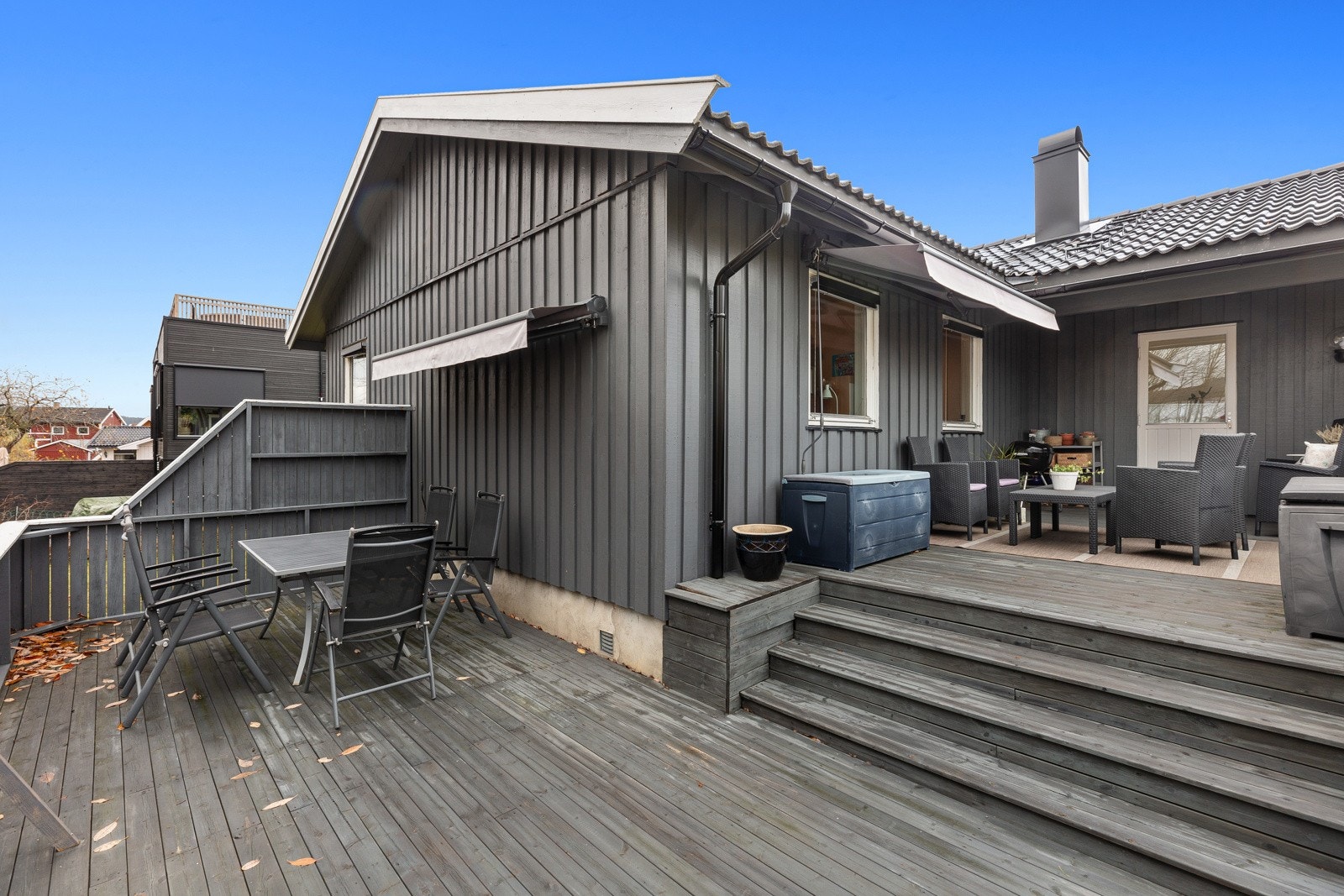 Verandaen er på 17 kvm og terrassen har et areal på 20 kvm. Galleribilde