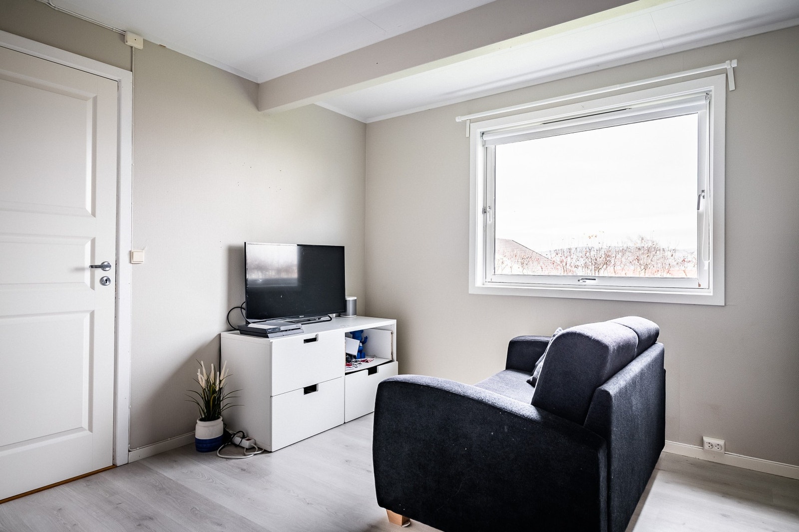 Begge rommene har god plass til seng og nattbord. Galleribilde