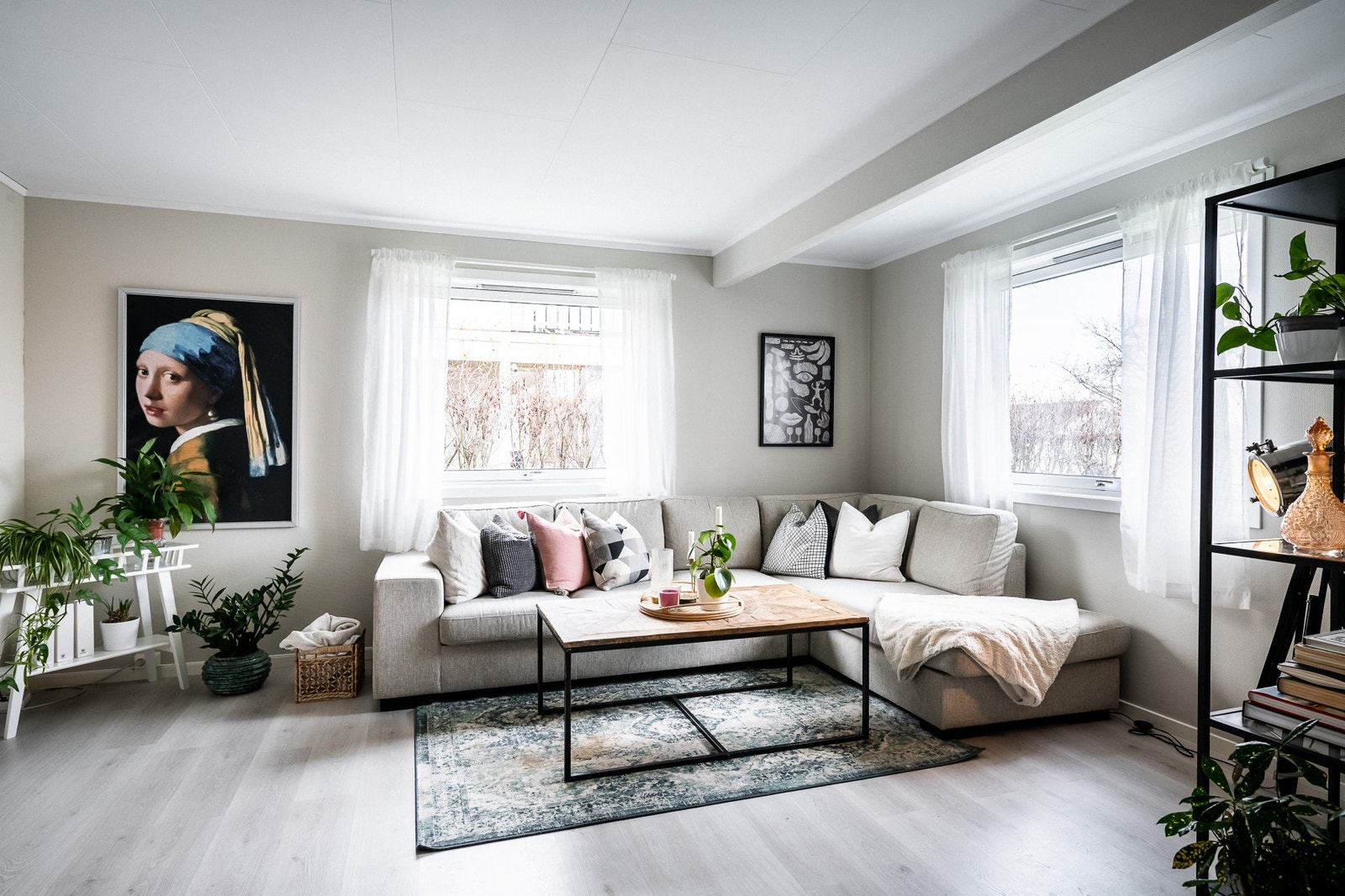 Romslig hybel utformet som en "3-roms leilighet". Galleribilde