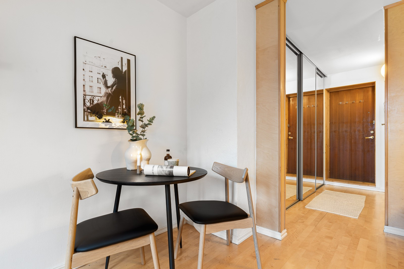 I allrommet kan du sette inn et spisebord med plass til to