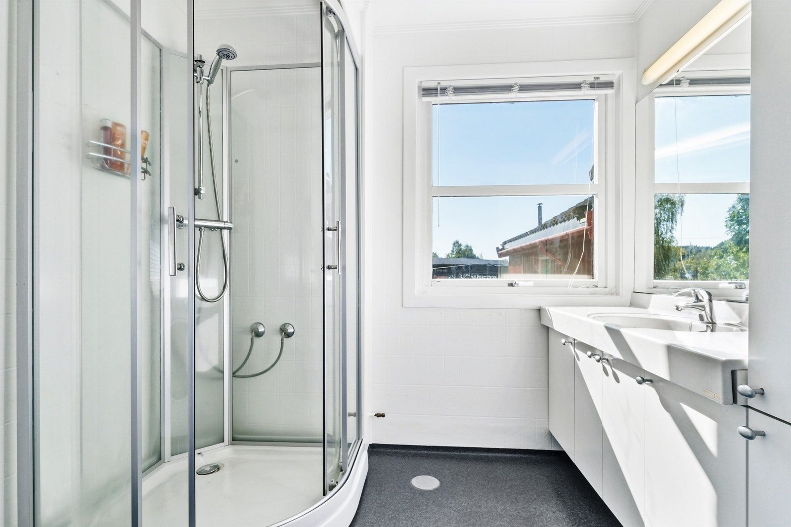 Leilighet 2. etasje tilbygd del - Bad Galleribilde