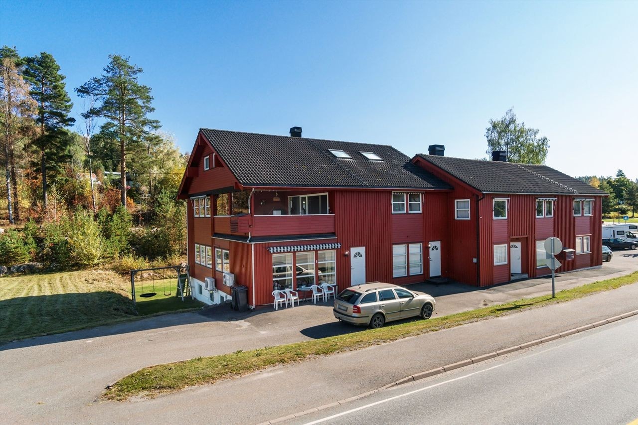 Leilighetsbygg fra 1947, tilbygd i 1982 Galleribilde