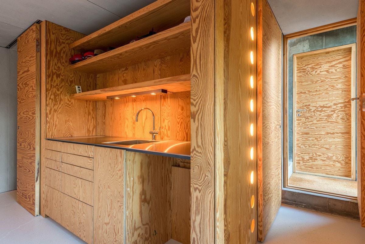 Innebygde løsninger gjør boligen arealeffektiv. Galleribilde